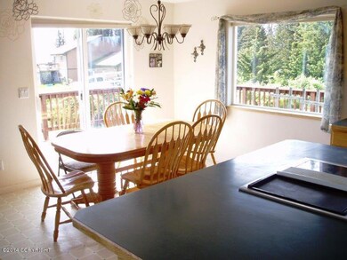 5 Dining area