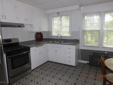 1855 Pennsylvania 739, Dingmans Ferry, PA 18328 - photo 3