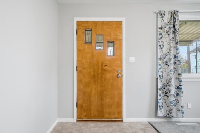 255 E Woodrow Ave, Columbus, OH 43207 - photo 7