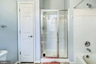 1822 Cedar Cove Way unit 201, Woodbridge, VA 22191 - photo 6