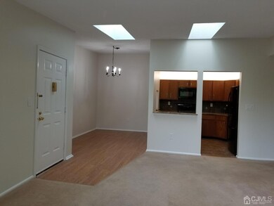 48 Fisher Dr unit 27F3, Franklin Park, NJ 08823 - photo 3