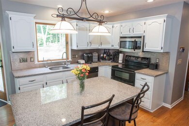 51750 Clubhouse Ct, South Bend, IN 46628 - photo 4