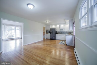 97 Cherry Hill Ln, Broomall, PA 19008 - photo 4