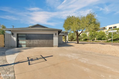 4241 E Calle Tuberia, Phoenix, AZ 85018 - photo 2