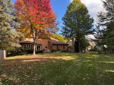 1105 Johnson Dr, Naperville, IL 60540 - photo 4