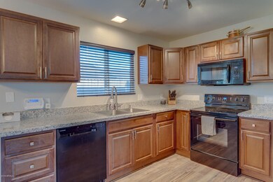 11_1453_E_Topeka__069_mls