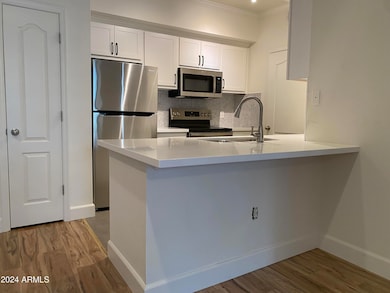 Biltmore Square Apartments unit 215, Phoenix, AZ 85016 - photo 6