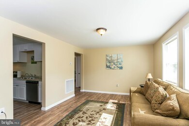 207 S Reymann St, Ranson, WV 25438 - photo 7