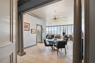 Grand, huge open living space that can be divided