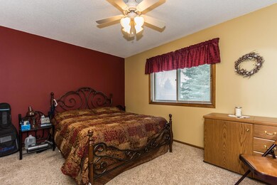 1520 Widman Ln Crookston MN-large-001-1-