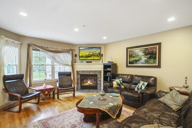 88 Worcester Ln, Waltham, MA 02451 - photo 4