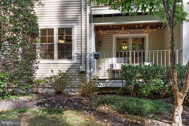 2322 Falls Gable Ln unit L, Baltimore, MD 21209 - photo 2