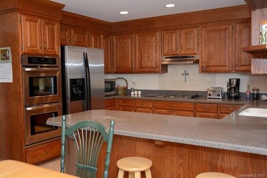 Kitchen with solid surface Counter Top with Large 