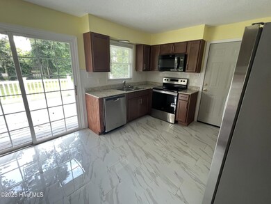 2530 Country Club Rd, Jacksonville, NC 28546 - photo 5