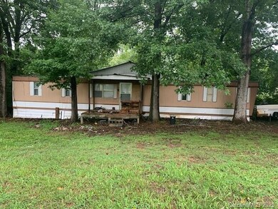 587 Pontiac Dr, Shelby, NC 28152 - photo 2