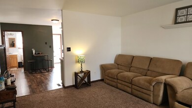 8174 Birdsnest Dr, Birdsnest, VA 23307 - photo 6