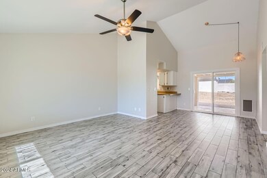1338 E Utopia Rd - Web Quality - 005 - 0