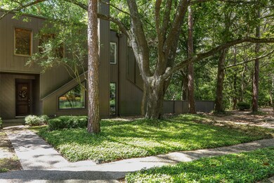 258 Litchfield Ln, Houston, TX 77024 - photo 4