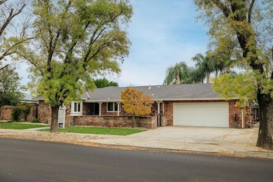 2410 Sherwood Ave, Modesto, CA 95350 - photo 2