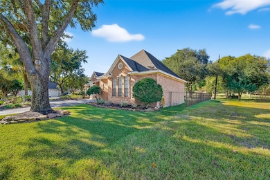 20711 Atascocita Shores Dr, Humble, TX 77346 - photo 3