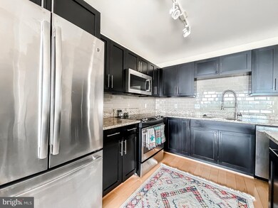 Silo Point unit 420, Baltimore, MD 21230 - photo 3