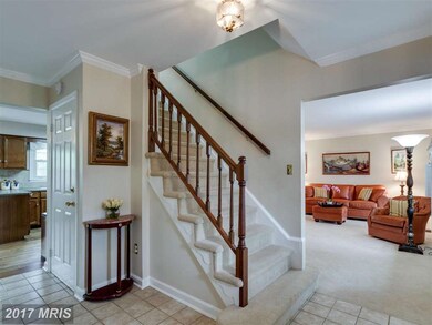 13101 Coralberry Dr, Fairfax, VA 22033 - photo 2