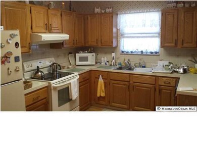 552 Petunia Ln N, Whiting, NJ 08759 - photo 7