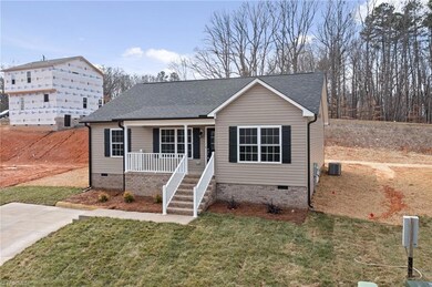 850 Berg St, Asheboro, NC 27203 - photo 2
