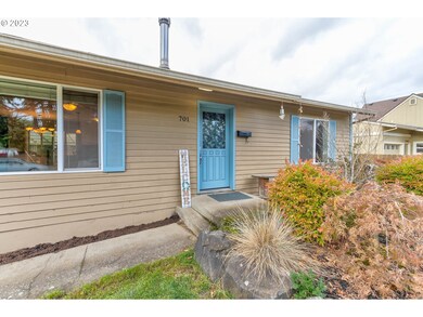 701 S Pacific St, Newberg, OR 97132 - photo 4