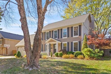 8522 Constance St, Lenexa, KS 66215 - photo 2