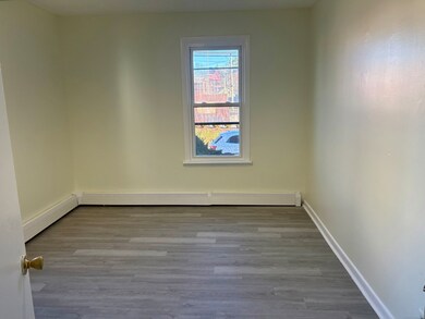 358 Washington St unit 1, New Britain, CT 06051 - photo 4