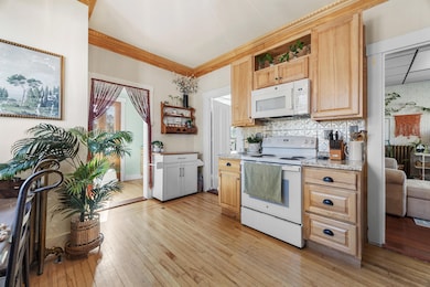 8 Cottage St, Milbridge, ME 04658 - photo 3