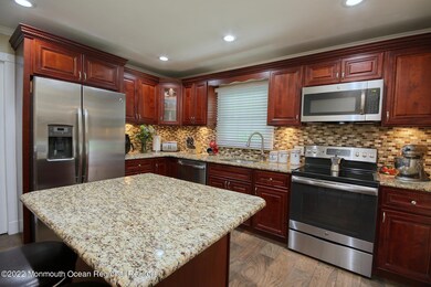 727 Columbus Cir, Perth Amboy, NJ 08861 - photo 6