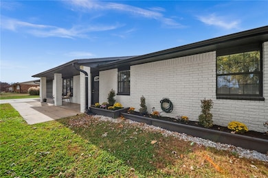 1822 Daisy Cir, Lowell, AR 72745 - photo 2