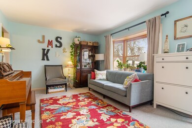 1202 S Chase St, Wheaton, IL 60189 - photo 2