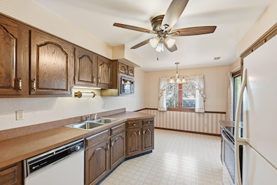 2022 Windsor Ct unit 4, Schererville, IN 46375 - photo 6