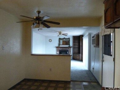 Partition from kitchen to family room