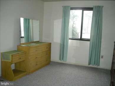 1006 Brinker 101 Dr unit 1-D, Hagerstown, MD 21740 - photo 7