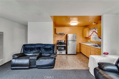 13700 S Willowbrook Ave, Compton, CA 90222 - photo 6