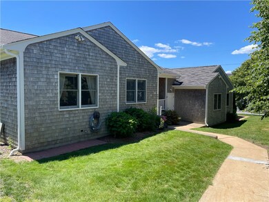 11 Hoover Rd, Middletown, RI 02842 - photo 2