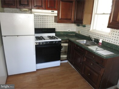 102 W 1st Ave, Runnemede, NJ 08078 - photo 4