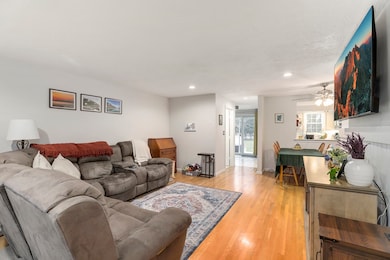 585 Turnpike St unit 2, South Easton, MA 02375 - photo 4