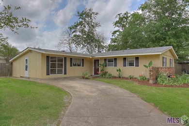 Precious home in great location!