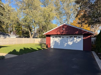 53 N Main St, Glen Ellyn, IL 60137 - photo 2