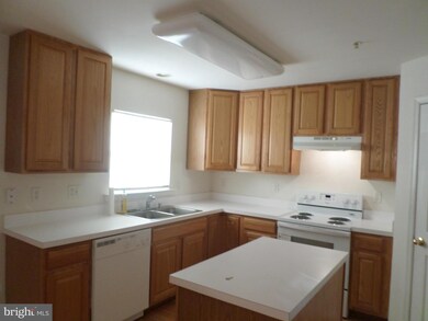 743 Shallow Ridge Ct, Abingdon, MD 21009 - photo 6