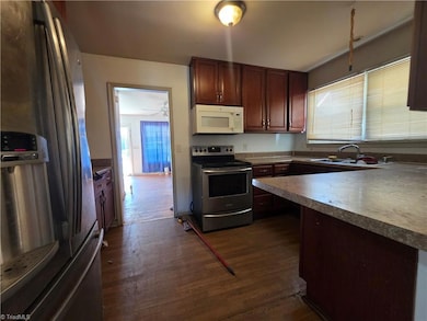 807 Tuscaloosa St, Greensboro, NC 27406 - photo 7