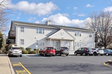 262 E Crooked Hill Rd unit 262, Pearl River, NY 10965 - photo 2