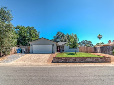 2581 Keylod St, Redding, CA 96002 - photo 2