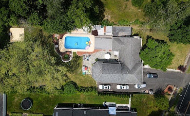 2107 N Benson Rd, Fairfield, CT 06824 - photo 3