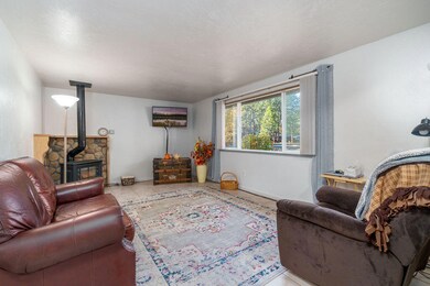 60940 Onyx St, Bend, OR 97702 - photo 4